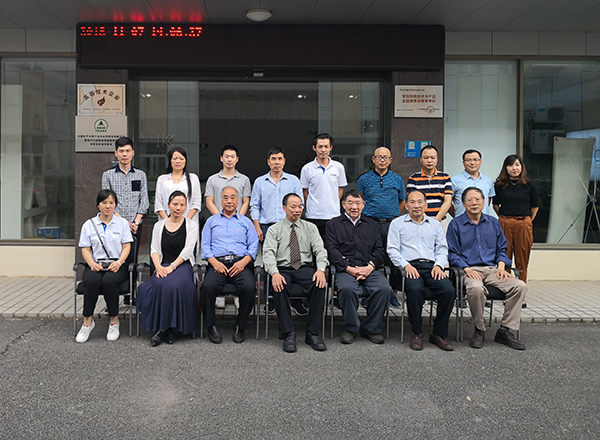 部分嘉賓合影.jpg